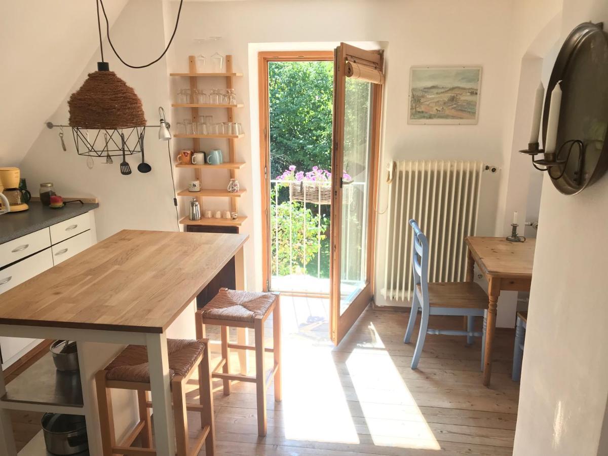 Charmante Altbau-Dg-Wohnung 뮌헨 외부 사진